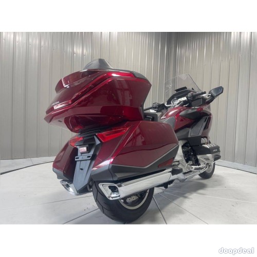 2023 honda goldwing DCT 1800 ABS whatsapp +358414903979