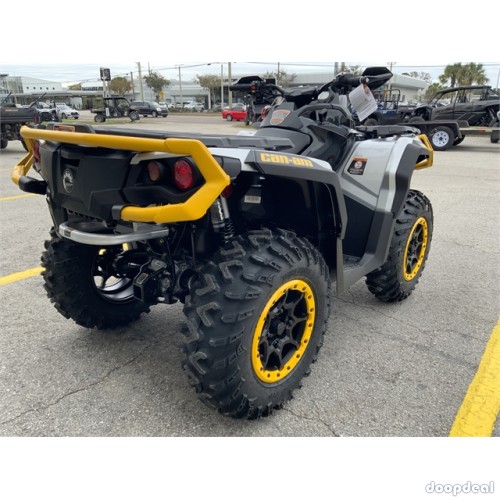 2024 Can-Am Outlander Max XT-P 1000R Silver & Yellow
